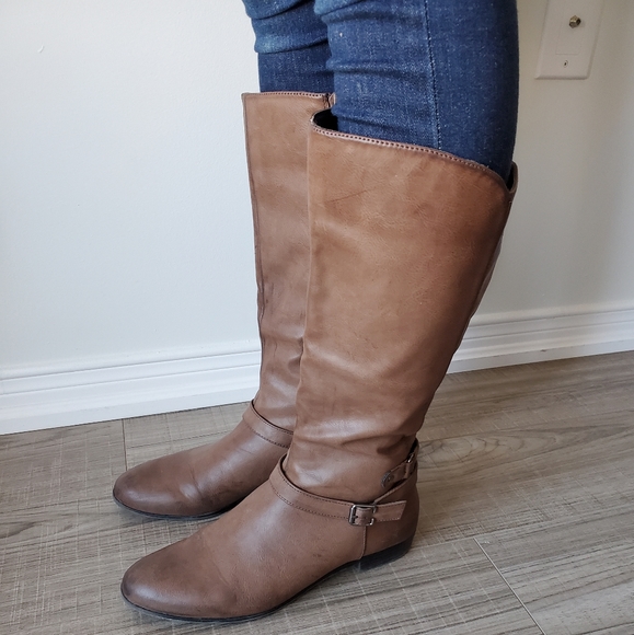Ladies Brown Boots - Picture 3 of 7